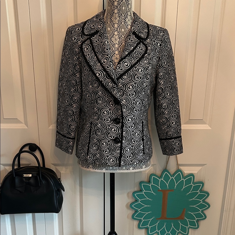 Elegant Black and White Swirl Women's Blazer